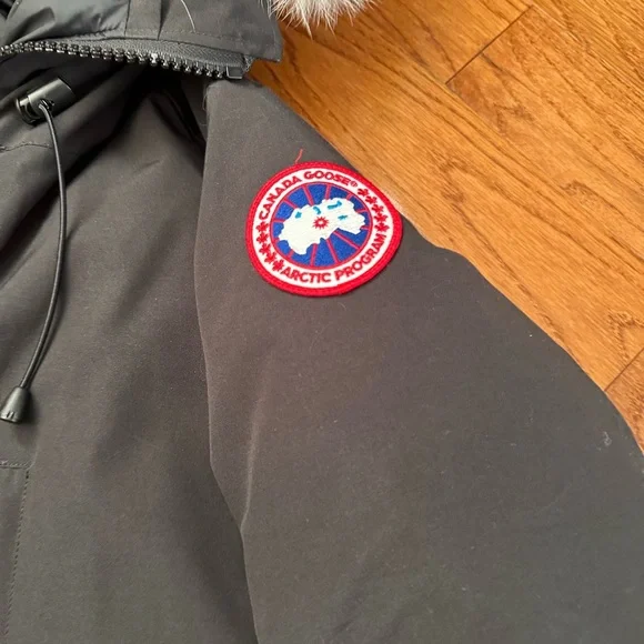 Canada Goose Mens jacket - Picture 4 of 6